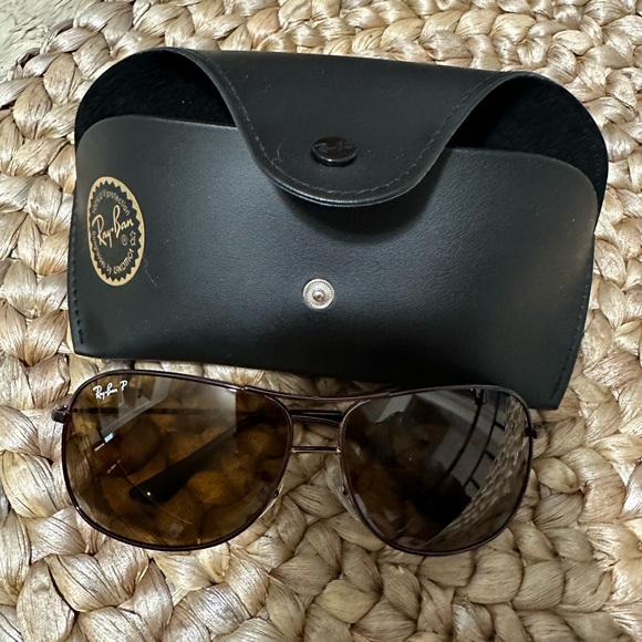 Rayban aviators - polarized - brownish lenses with bronze frame. - Picture 4 of 4